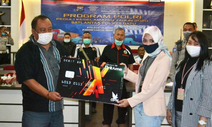 Polri Launching Program PPK 2020, Komunitas Sopir Bakal Dapat Bantuan Rp 600 ribu per Bulan Polri Launching Program PPK 2020, Komunitas Sopir Bakal Dapat Bantuan Rp 600 ribu per Bulan