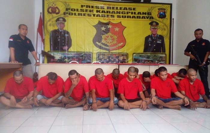 Satreskrim Polsek Karang Pilang Garuk 6 Pengedar dan 9 Pemakai Sabu-sabu Satreskrim Polsek Karang Pilang Garuk 6 Pengedar dan 9 Pemakai Sabu-sabu