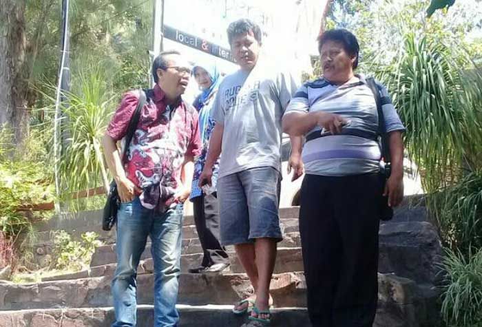 Sugiharto Imbau Masyarakat Tenang: Aktivitas Perekonomian Pasar Tulakan Tetap Berlanjut Sugiharto Imbau Masyarakat Tenang: Aktivitas Perekonomian Pasar Tulakan Tetap Berlanjut