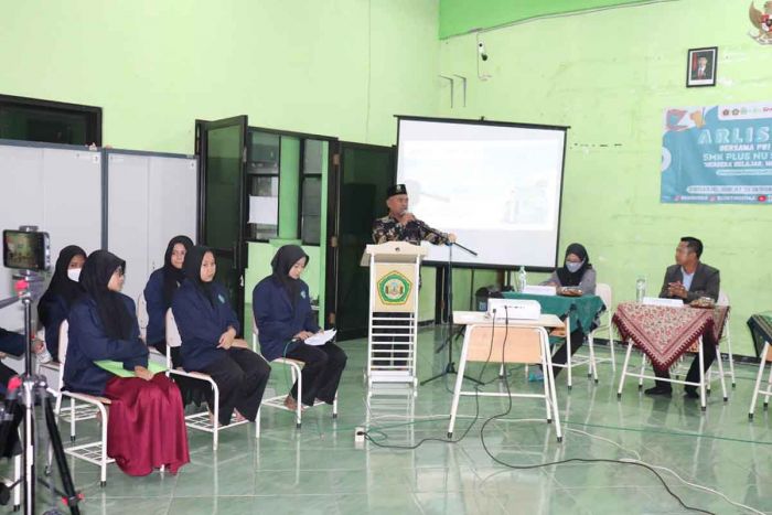 Gelar Safari Jurnalistik, PWI Sidoarjo Tularkan Ilmu ke Siswa SMK Plus NU Gelar Safari Jurnalistik, PWI Sidoarjo Tularkan Ilmu ke Siswa SMK Plus NU