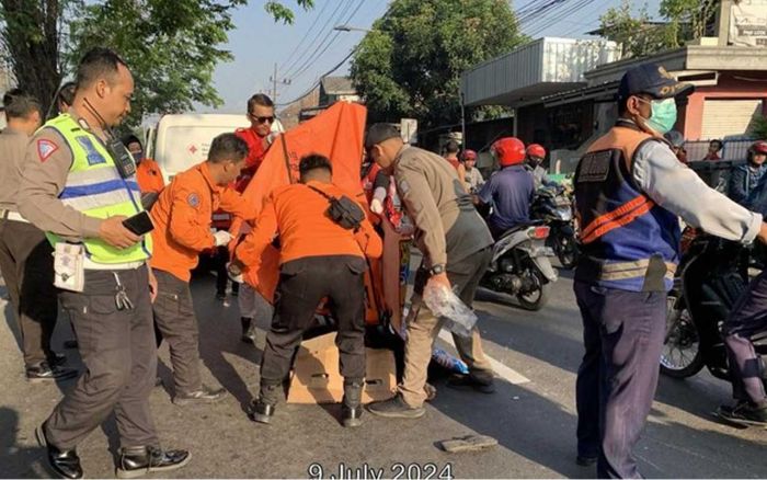 Diduga Jadi Korban Tabrak Lari Truk, Pria di Surabaya Meninggal Dunia di Raya Mastrip Diduga Jadi Korban Tabrak Lari Truk, Pria di Surabaya Meninggal Dunia di Raya Mastrip