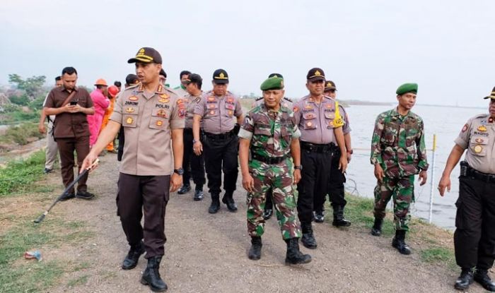 Antisipasi Banjir, Kapolresta Sidoarjo Cek Posko Tanggap Bencana Polresta Sidoarjo di Porong Antisipasi Banjir, Kapolresta Sidoarjo Cek Posko Tanggap Bencana Polresta Sidoarjo di Porong