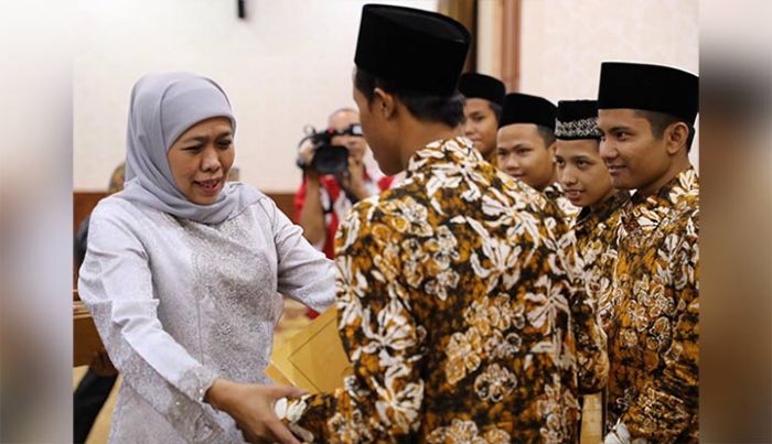 Gubernur Targetkan Kontingen Jatim Juara Umum STQH Tingkat Nasional di Pontianak Gubernur Targetkan Kontingen Jatim Juara Umum STQH Tingkat Nasional di Pontianak