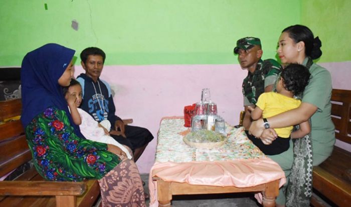 Dandim Tuban Sambangi Balita Gizi Buruk, Babinsa Pantau Pemberian Mamin Tiap Hari Dandim Tuban Sambangi Balita Gizi Buruk, Babinsa Pantau Pemberian Mamin Tiap Hari