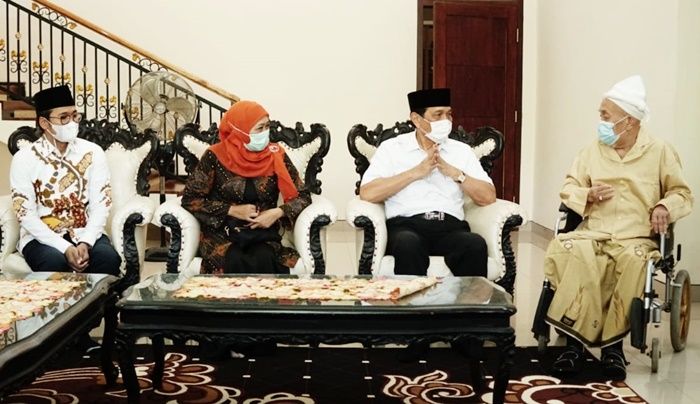 Kunjungi Bangkalan, Menko Maritim Luhut Panjaitan Luput dari Pandangan Media Kunjungi Bangkalan, Menko Maritim Luhut Panjaitan Luput dari Pandangan Media