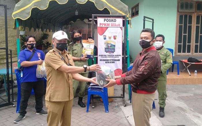 Karantina Wilayah Satu RT di Setonopande, Dinsos Salurkan Bantuan Bahan Pangan Karantina Wilayah Satu RT di Setonopande, Dinsos Salurkan Bantuan Bahan Pangan