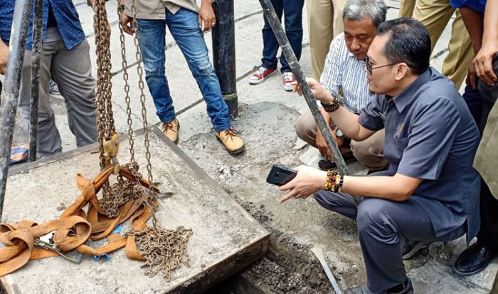 Rekanan Proyek Fiber Optik di Kota Blitar Terancam Diputus Kontrak Rekanan Proyek Fiber Optik di Kota Blitar Terancam Diputus Kontrak