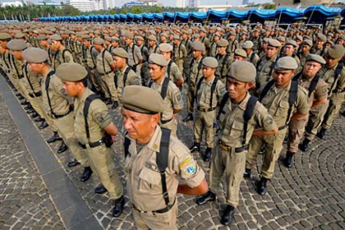 7 PNS Satpol PP Pemprov Jatim Tagih Tunjangan Resiko Kerja 7 PNS Satpol PP Pemprov Jatim Tagih Tunjangan Resiko Kerja