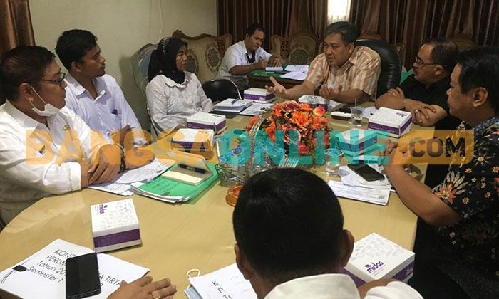 Miliaran Rupiah Dana PDAM Kota Mojokerto Tersandera di BPRS Miliaran Rupiah Dana PDAM Kota Mojokerto Tersandera di BPRS