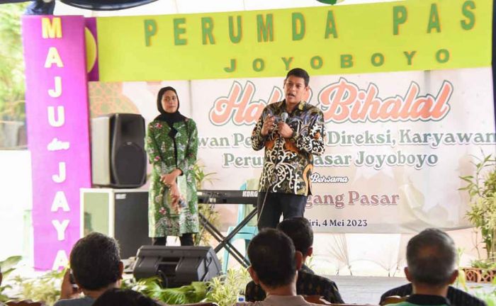 Diskusi Bersama Pedagang, Wali Kota Kediri Ingin Pasar Tradisional Lebih Tertata dan Bersih Diskusi Bersama Pedagang, Wali Kota Kediri Ingin Pasar Tradisional Lebih Tertata dan Bersih