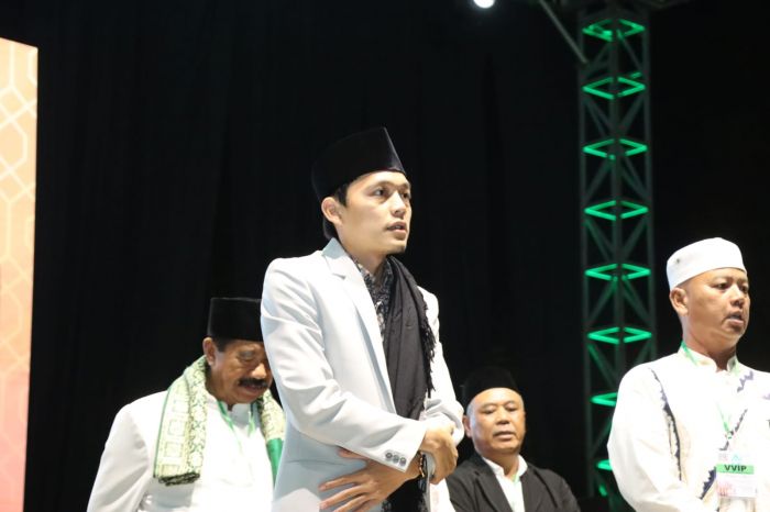 Pesan Gus Iqdam di Pengajian Akbar Kota Batu Pesan Gus Iqdam di Pengajian Akbar Kota Batu