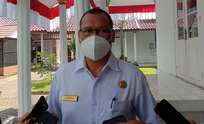 Kadinkes Bangkalan Imbau Masyarakat Tidak Pilih-Pilih Jenis Vaksin Covid-19 Kadinkes Bangkalan Imbau Masyarakat Tidak Pilih-Pilih Jenis Vaksin Covid-19