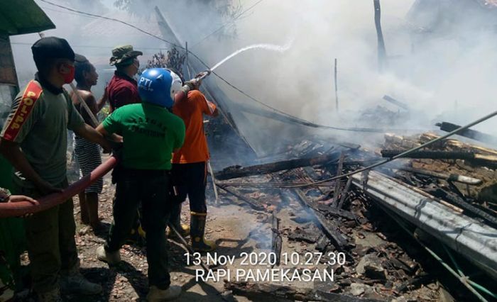 Ditinggal Kosong, Rumah di Balaikambang Pamekasan Ludes Dilalap Si Jago Merah Ditinggal Kosong, Rumah di Balaikambang Pamekasan Ludes Dilalap Si Jago Merah