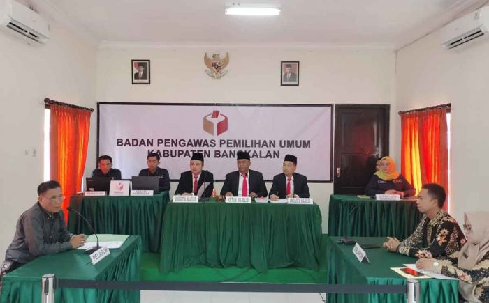 Bawaslu Bangkalan Gelar Sidang Dugaan Kecurangan Seleksi Anggota PPK Bawaslu Bangkalan Gelar Sidang Dugaan Kecurangan Seleksi Anggota PPK