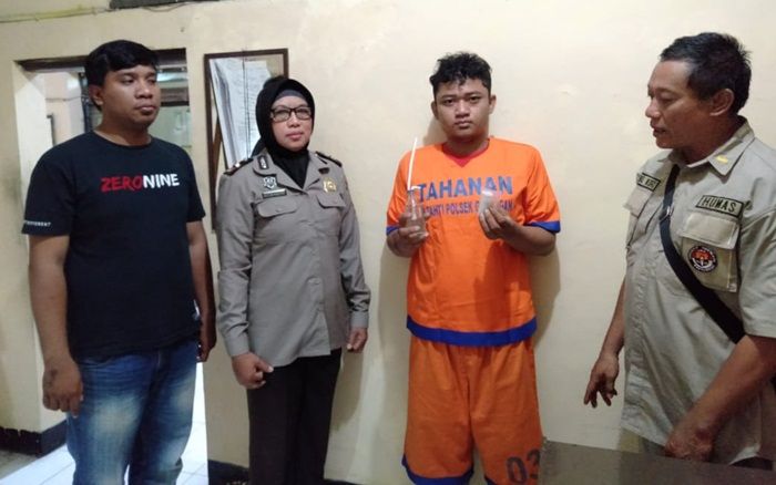 Nyabu dan Aniaya Pacar, Pemuda di Sedati Sidoarjo Diringkus Polisi Nyabu dan Aniaya Pacar, Pemuda di Sedati Sidoarjo Diringkus Polisi