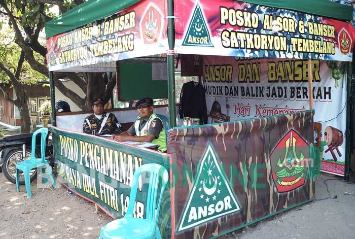 Bantu Polisi dan Pemudik, Banser di Jombang Dirikan Posko Pengamanan Mudik Lebaran Bantu Polisi dan Pemudik, Banser di Jombang Dirikan Posko Pengamanan Mudik Lebaran