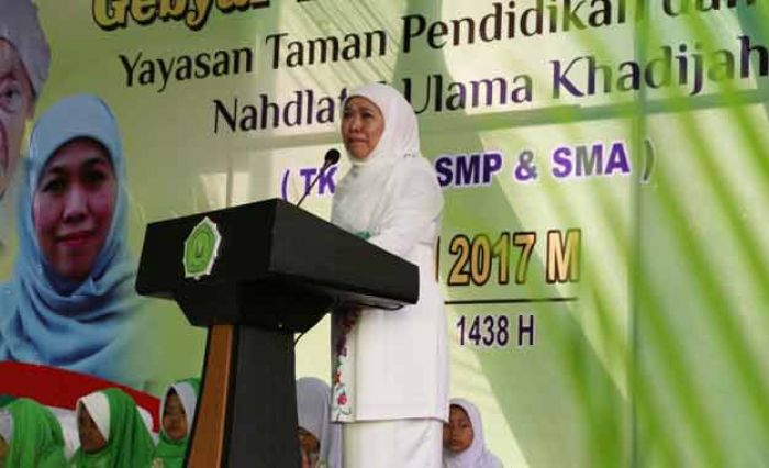 Wisuda 371 Siswa Khatam Al-Quran, Khofifah: Al-Quran Juga Harus Diamalkan Sehari-hari Wisuda 371 Siswa Khatam Al-Quran, Khofifah: Al-Quran Juga Harus Diamalkan Sehari-hari