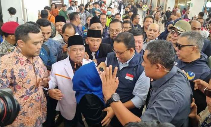 Antusiasme Sambut Anies Baswedan, Ketua PKS Jatim: Wujud Kerinduan pada Pemimpin Antusiasme Sambut Anies Baswedan, Ketua PKS Jatim: Wujud Kerinduan pada Pemimpin