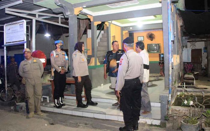 Antisipasi Kriminalitas dan Wujudkan Kamtibmas, Polres Tuban Ajak Masyarakat Aktifkan Pos Kamling Antisipasi Kriminalitas dan Wujudkan Kamtibmas, Polres Tuban Ajak Masyarakat Aktifkan Pos Kamling