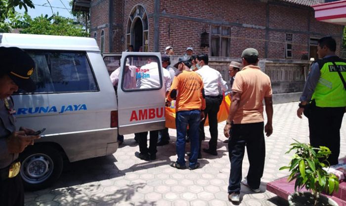 Pria di Blitar Tewas Diduga Nekat Setrumkan Kabel Listrik ke Tubuhnya Pria di Blitar Tewas Diduga Nekat Setrumkan Kabel Listrik ke Tubuhnya