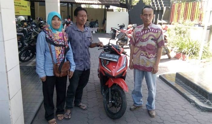 Motor Curian yang Ditemukan di Sungai Sidoarjo Sudah Diambil Pemiliknya Motor Curian yang Ditemukan di Sungai Sidoarjo Sudah Diambil Pemiliknya