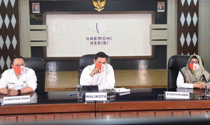 Wali Kota Kediri Paparkan Inovasi Home Care PEDULI yang masuk TOP 45 Kovablik Jatim 2020 Wali Kota Kediri Paparkan Inovasi Home Care PEDULI yang masuk TOP 45 Kovablik Jatim 2020