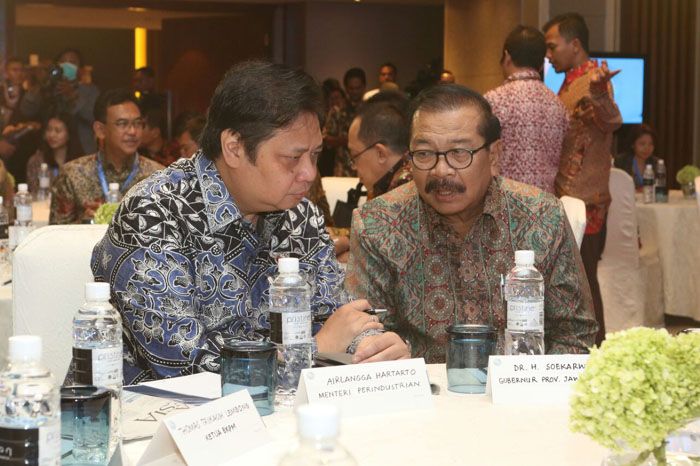 Pakde Karwo Bagikan Resep Tingkatkan Investasi Pakde Karwo Bagikan Resep Tingkatkan Investasi