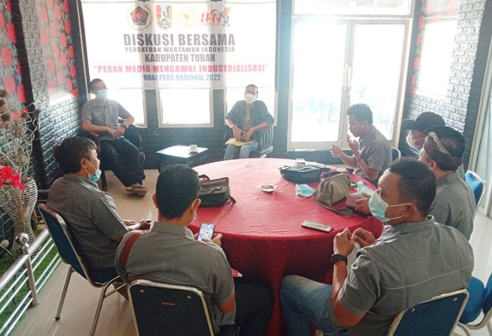 Semarakkan Puncak HPN 2022 di Kendari, PWI Tuban Gelar Diskusi Bersama DPRD Semarakkan Puncak HPN 2022 di Kendari, PWI Tuban Gelar Diskusi Bersama DPRD