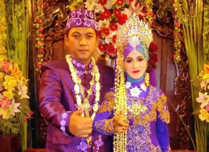 Wartawan Harian Bangsa Pasuruan Lepas Masa Lajang Wartawan Harian Bangsa Pasuruan Lepas Masa Lajang