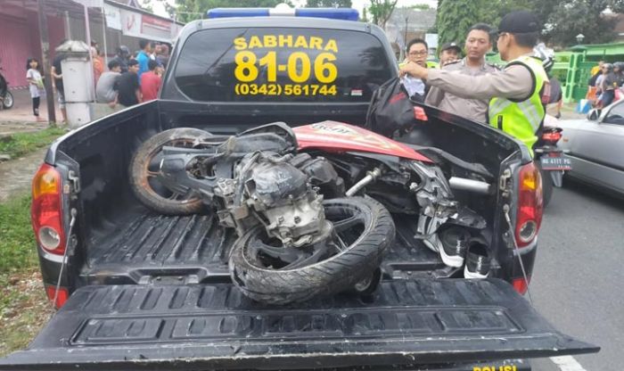 Pengemudi Ertiga yang Sebabkan Laka di Blitar Saat Tahun Baru Jadi Tersangka Pengemudi Ertiga yang Sebabkan Laka di Blitar Saat Tahun Baru Jadi Tersangka