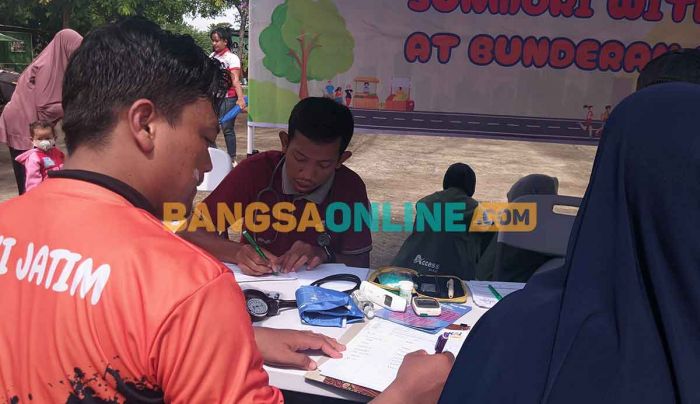 Booth KAI Daop 7 Madiun Ramaikan CFD, Tawarkan Diskon Tiket dan Cek Kesehatan Gratis Booth KAI Daop 7 Madiun Ramaikan CFD, Tawarkan Diskon Tiket dan Cek Kesehatan Gratis