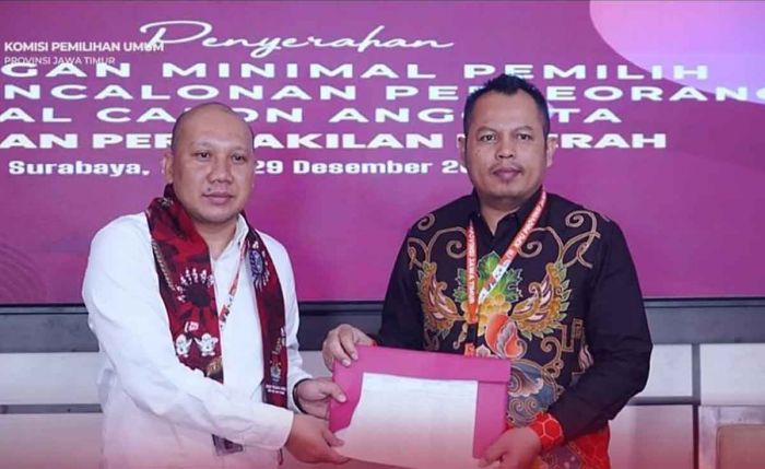 Ini Daftar Nama Bakal Calon DPD RI yang Serahkan Dokumen Dukungan Minimal ke KPU Jatim Ini Daftar Nama Bakal Calon DPD RI yang Serahkan Dokumen Dukungan Minimal ke KPU Jatim