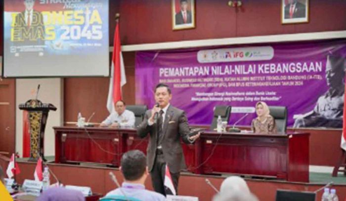 Jadi Narasumber di Gedung Lemhanas, Menteri ATR/BPN Ajak Peserta Tanggung Jawab soal Isu Dunia Jadi Narasumber di Gedung Lemhanas, Menteri ATR/BPN Ajak Peserta Tanggung Jawab soal Isu Dunia