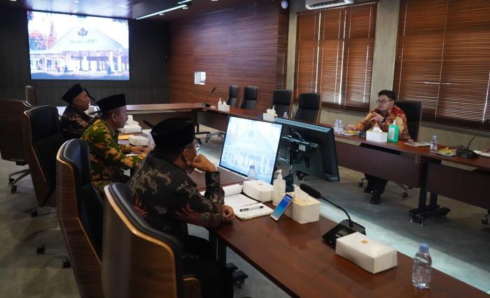 Bupati Kediri Berharap Pengembangan Kampung Moderasi Beragama Menyasar Desa Sekitar Bandara Bupati Kediri Berharap Pengembangan Kampung Moderasi Beragama Menyasar Desa Sekitar Bandara