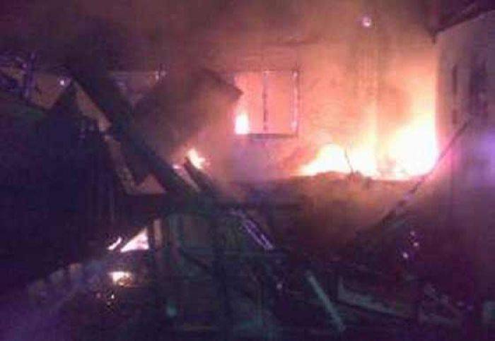 Diduga Karena Lilin, Rumah di Kranggan Kota Mojokerto Ludes Terbakar