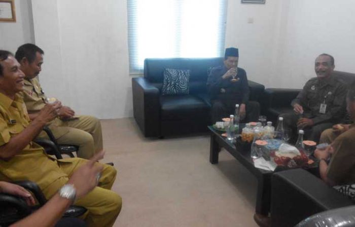 Pantau Kehadiran Kerja ASN Pasca Libur, Wali Kota Mas Pantau Kehadiran Kerja ASN Pasca Libur, Wali Kota Mas