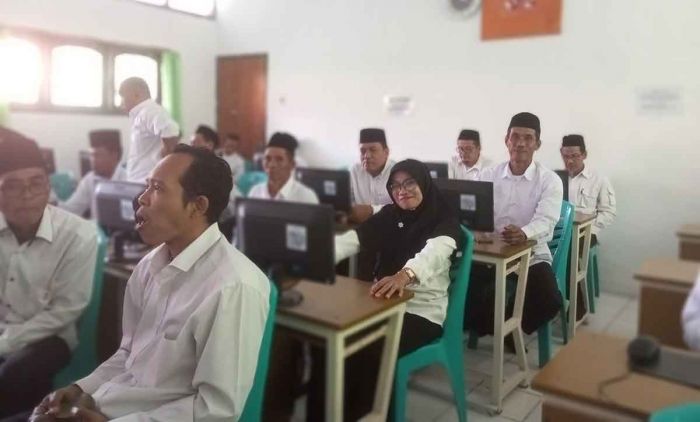 179 Penyuluh Agama Islam di Lamongan Ikuti CAT 179 Penyuluh Agama Islam di Lamongan Ikuti CAT