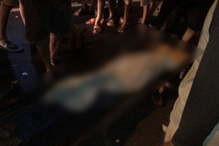Warga Desa Ketegan Sidoarjo Tewas Tertabrak Sepeda Motor saat Menyeberang Jalan Warga Desa Ketegan Sidoarjo Tewas Tertabrak Sepeda Motor saat Menyeberang Jalan