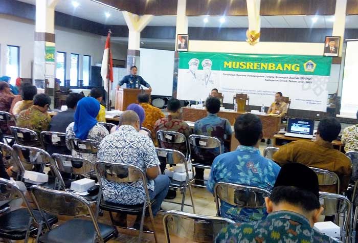 Bupati Sambari Pastikan Tak Ada Program Copy Paste dalam Musrenbang Revisi RPJMD