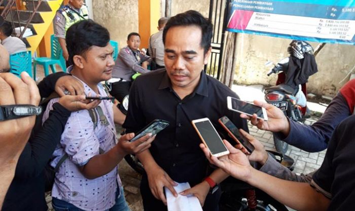 Sempat Diprediksi Ricuh, Eksekusi Rumah dan Bangunan di Grogol Kediri Berjalan Lancar Sempat Diprediksi Ricuh, Eksekusi Rumah dan Bangunan di Grogol Kediri Berjalan Lancar