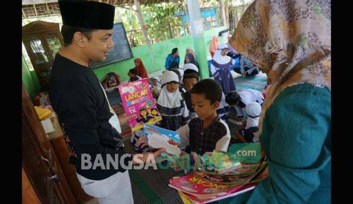 LKKNU Jatim Salurkan Alat Tulis untuk PAUD Korban Tol, Sayangkan Belum Ada Bantuan dari Pemkab LKKNU Jatim Salurkan Alat Tulis untuk PAUD Korban Tol, Sayangkan Belum Ada Bantuan dari Pemkab