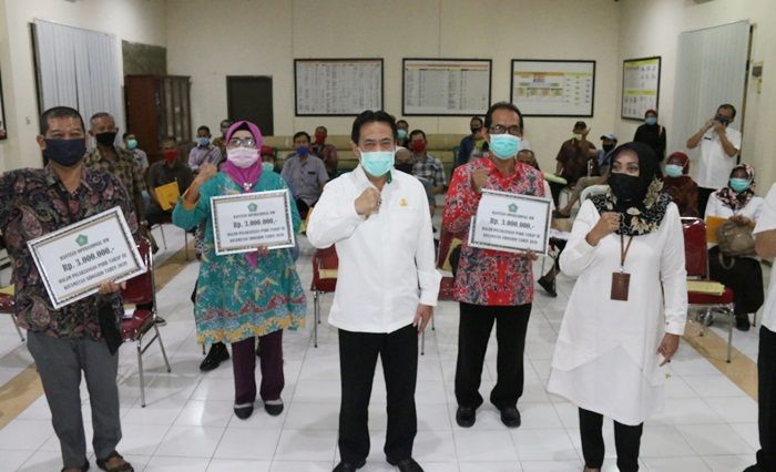 Pemkab Sidoarjo Cairkan Bantuan Operasional PSBB untuk 2.086 RW Pemkab Sidoarjo Cairkan Bantuan Operasional PSBB untuk 2.086 RW
