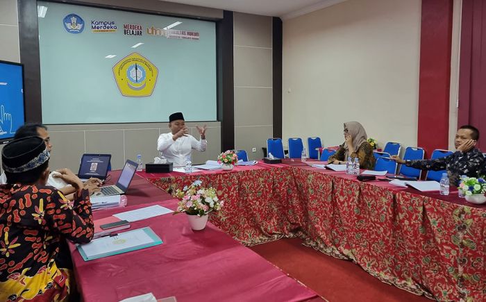Tesis Syafiuddin Diapresiasi Tim Penguji Semhas UTM Tesis Syafiuddin Diapresiasi Tim Penguji Semhas UTM