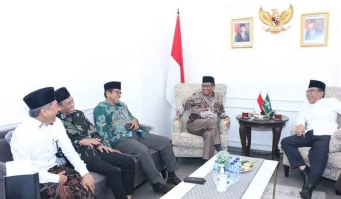 Menkopolhukam Bertemu Ketum PBNU, Gus Yahya: Meskipun MD, Mahfud Kader NU Menkopolhukam Bertemu Ketum PBNU, Gus Yahya: Meskipun MD, Mahfud Kader NU