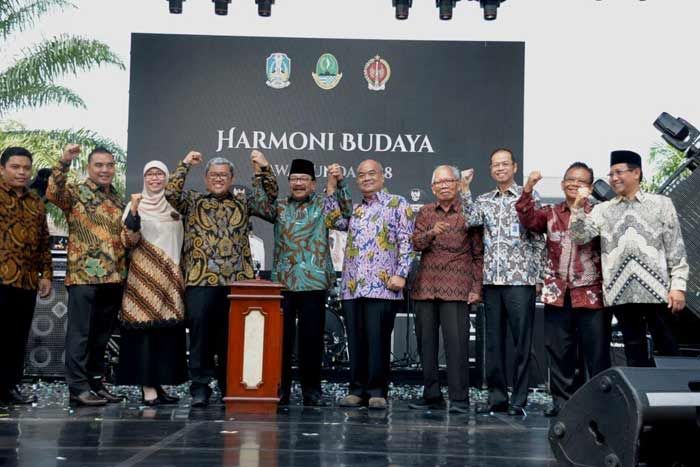 Pakde Karwo Optimis Budaya Mampu Selesaikan Perselisihan Jawa-Sunda