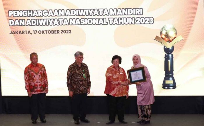 SMA Al Muslim Sidoarjo Sabet Sekolah Adiwiyata Nasional 2023