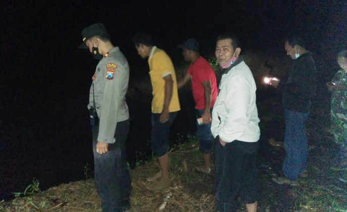 Hujan Deras Sebabkan Longsor dan Putusnya Jembatan di Desa Blimbing Kediri, 68 Warga Terisolir Hujan Deras Sebabkan Longsor dan Putusnya Jembatan di Desa Blimbing Kediri, 68 Warga Terisolir