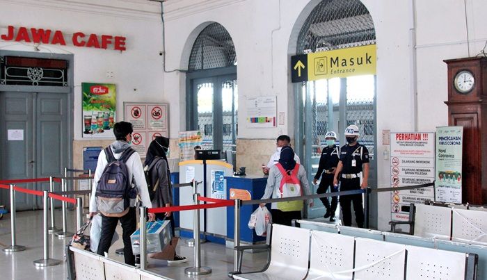 Begini Cara Warga Kota Kediri Keluar Kota Naik Kereta Api di Era Pandemi