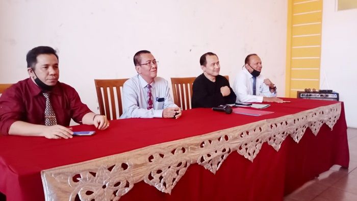 Tutang Melawan Usai Dicopot dan Dijadikan Staf Kecamatan, Gugat SK Wali Kota Probolinggo ke PTUN Tutang Melawan Usai Dicopot dan Dijadikan Staf Kecamatan, Gugat SK Wali Kota Probolinggo ke PTUN