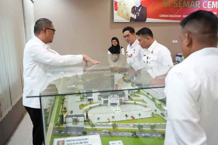 Studi Tiru ke Kantor Imigrasi Semarang, Kanim Kediri Bahas Kenaiakan Kelas dan Gedung Baru Studi Tiru ke Kantor Imigrasi Semarang, Kanim Kediri Bahas Kenaiakan Kelas dan Gedung Baru